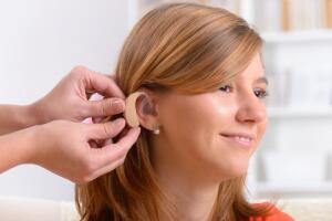 Почему ухудшается слух у молодых?
