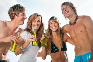 Как алкоголь влияет на социальное поведение?