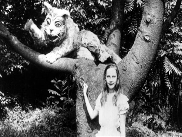 Алиса и Чеширский кот
