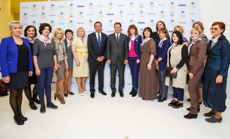 Как Procter&Gamble чествует мам спортсменов-кандидатов в Олимпийскую команду России? Новое видео «Сила мамы» Как Procter&Gamble чествует мам спортсменов-кандидатов в Олимпийскую команду России? Новое видео «Сила мамы»