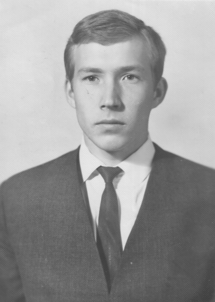 В.Вавилов - студент 4 курса механико-математического факультета МГУ