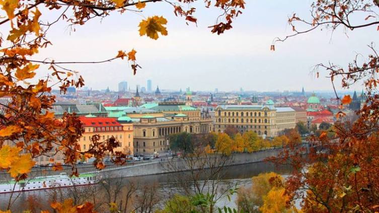 Кому и чем интересна Прага осенью?