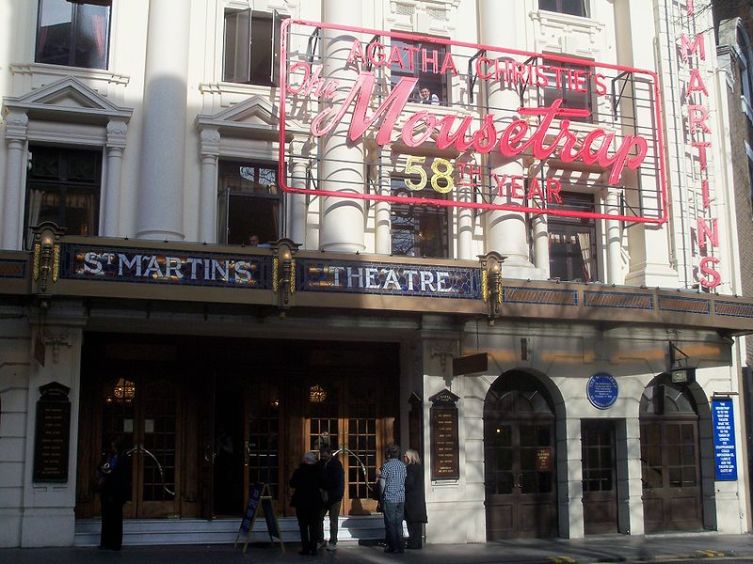 Театр St. Martins в Лондоне, где в ноябре 2012 г. прошла 25-и тысячная постановка пьесы «Мышеловка»