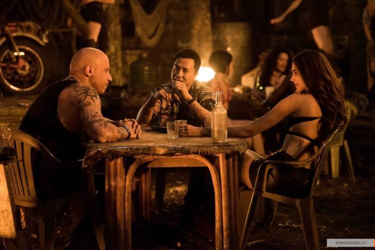 Кадр из к/ф «Три икса: Мировое господство»