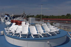 Верхнюю палубу называют солнечной