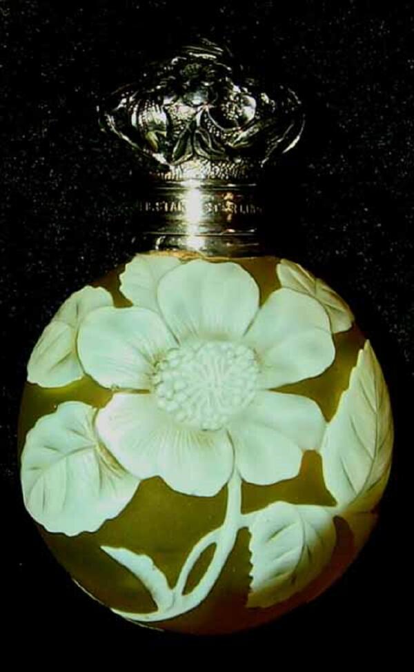 Флакон в стиле Камея