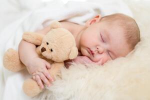 Как спасти малыша от колик? Борьба за спокойный сон