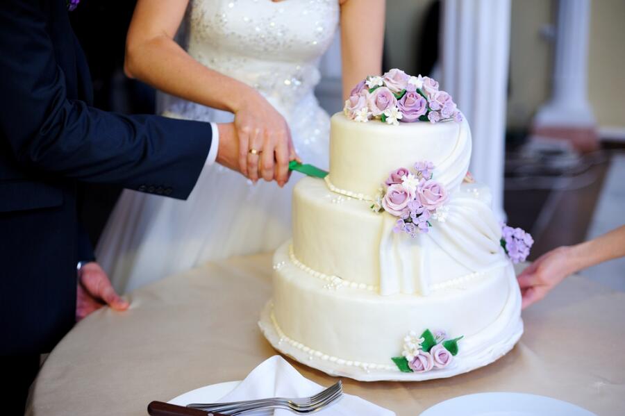 Как украшают свадебные торты от Кейкс?