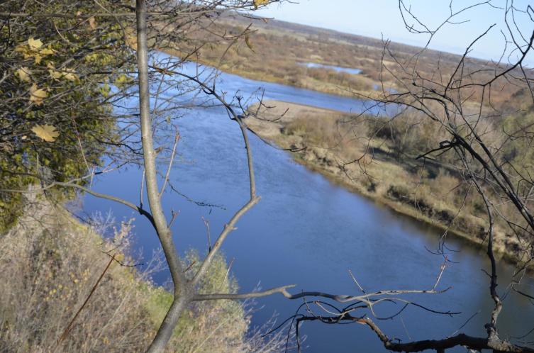 Славгород, Беларусь. Вид с Замковой горы на прупой - место слияния Прони и Сожа Славгород, Беларусь. Вид с Замковой горы на прупой - место слияния Прони и Сожа