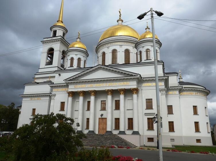 Александро-Невский собор Александро-Невский собор