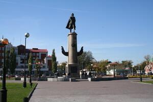 Памятник Петру