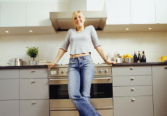 Кухня «для себя» также может быть вполне нейтральной...