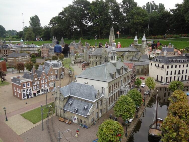 Мадюродам, Нидерланды в масштабе 1:25