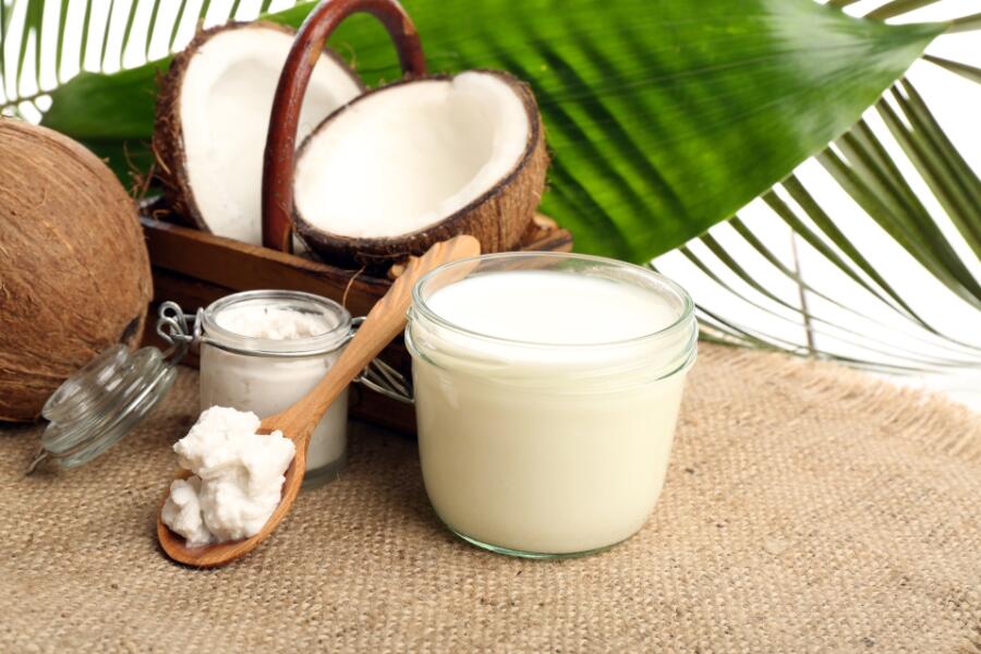 Как применяется кокосовое масло в косметологии?