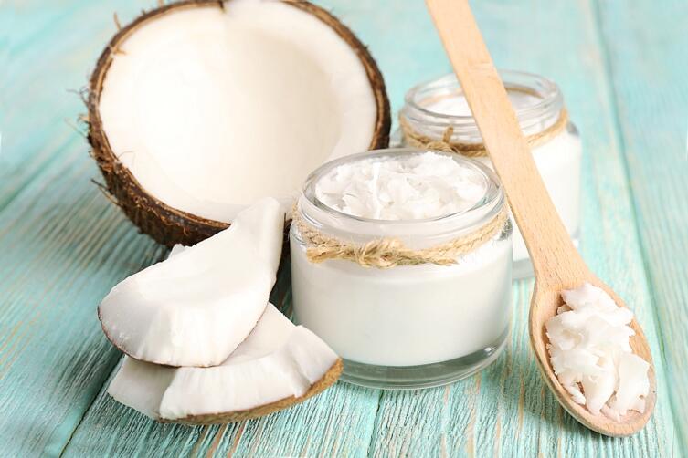 Как применяется кокосовое масло в косметологии?