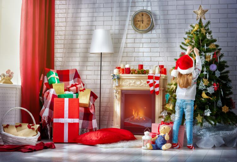 Новогодняя ёлка: живая или искусственная? Руководство по выбору