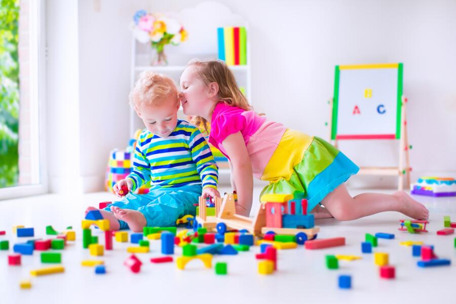 Как организовать хранение игрушек в детской?
