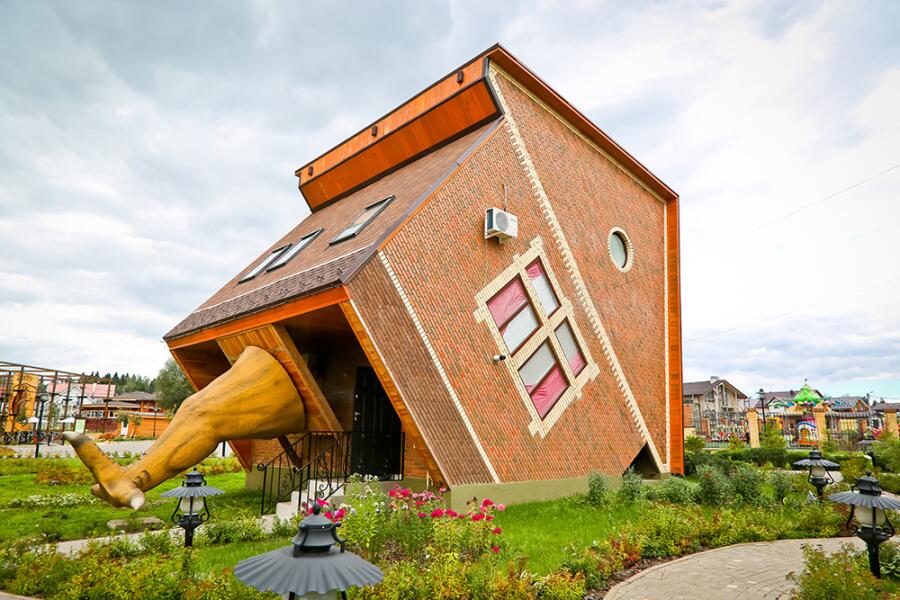 Один из домов отеля «Лачи»