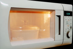 Отношения с этим бытовым предметом у нас традиционно складываются весьма замысловато – достаточно вспомнить Емелю.