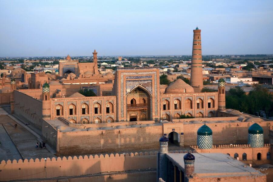 Ведута Ичан-Калы с крыши Куня-Арк