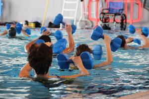 Физкультура в бассейне: что можно делать в воде?