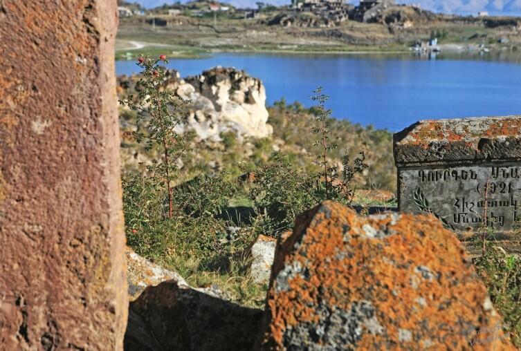 Айриванк around