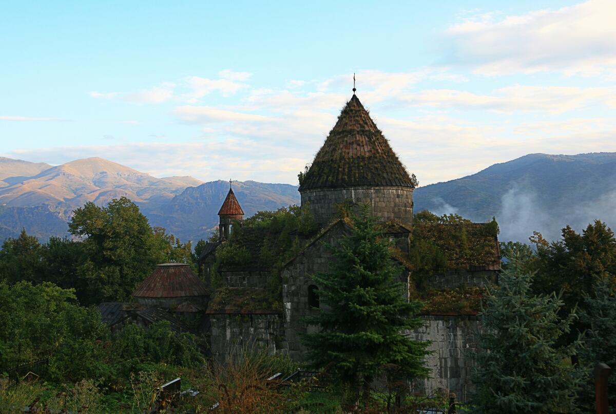Санаин. Монастырь Санаин. Ахпат монастырь Армения. Санаин монастырь Армения. Санаин Ахпат и Ахтала.