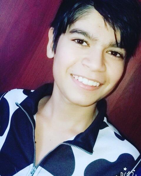 Журабек — парень из многодетной узбекской семьи, он всегда мечтал стать программистом, но денег не хватало