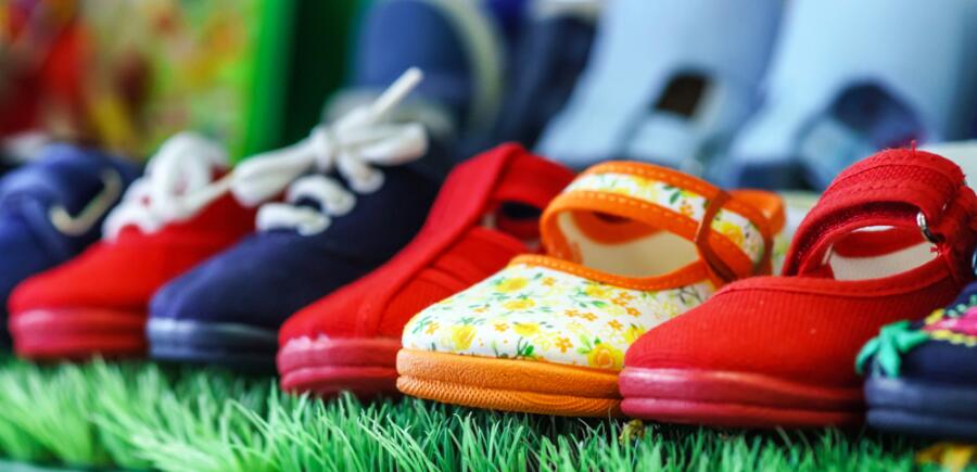 Как выбрать для ребенка летнюю обувь?