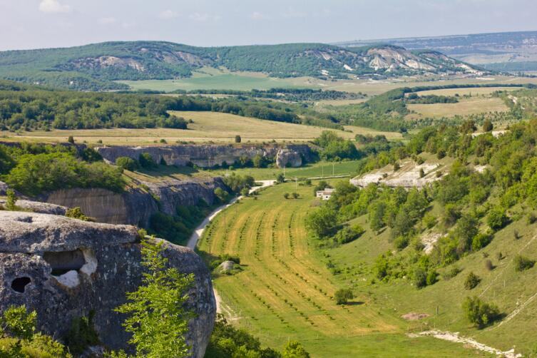 Крымский пейзаж пещерный город Эски-Кермен