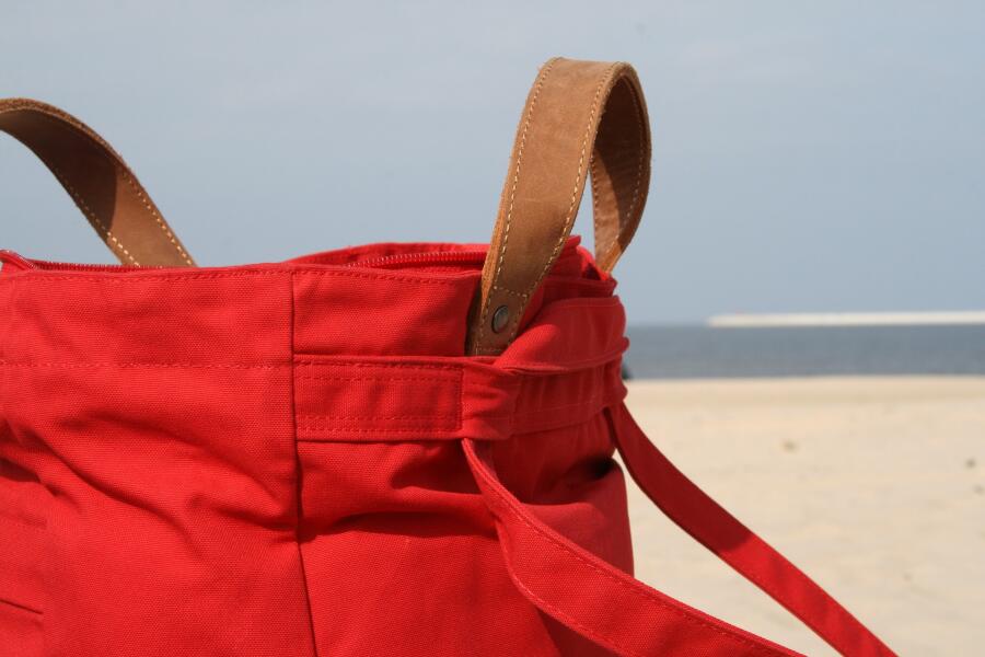 Пляжный must-have: а что в вашей сумочке?