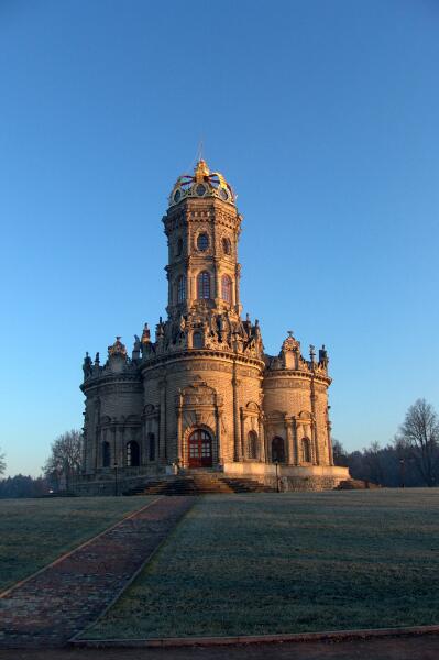 Знаменская церковь в Дубровицах (Подмосковье)