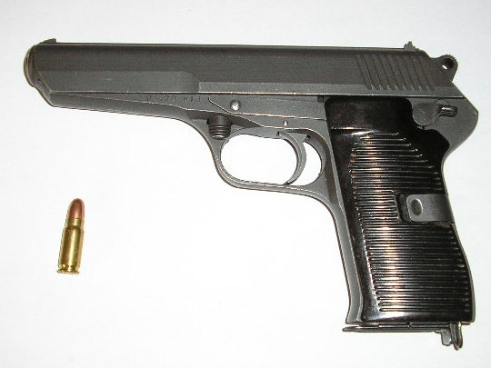 Cz52 и патрон M48 (начальная скорость пули — 480 м/с)