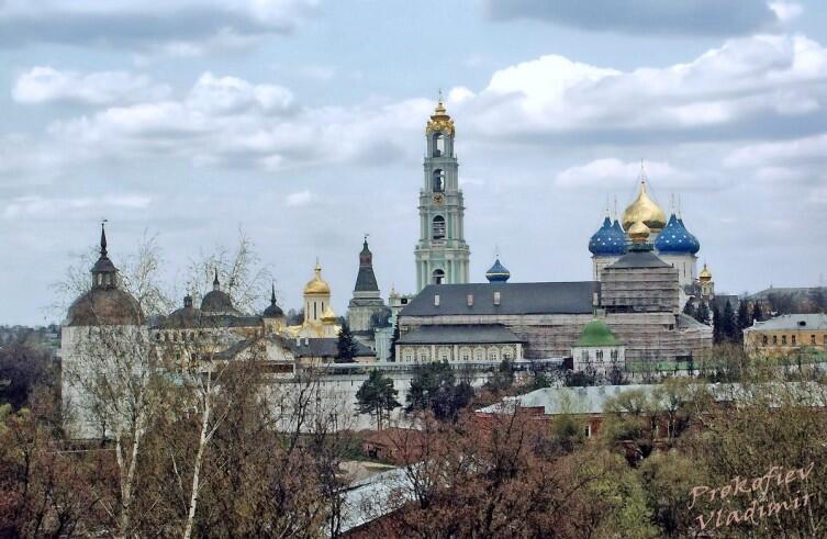 Троице-Сергиева Лавра (XIV век)