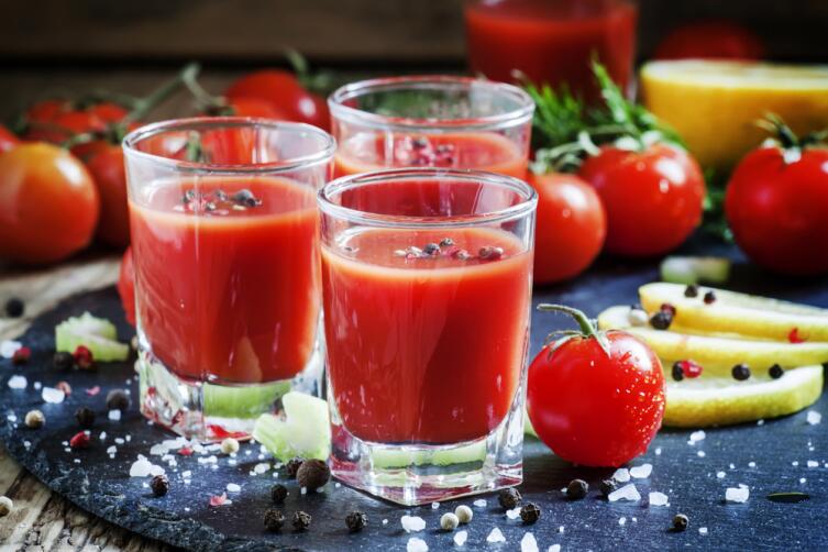 Кровавая Мери - отличное сочетание водки и томатного сока