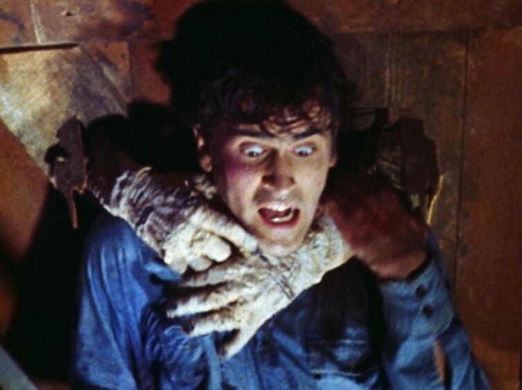 Кадр из фильма «Зловещие мертвецы»