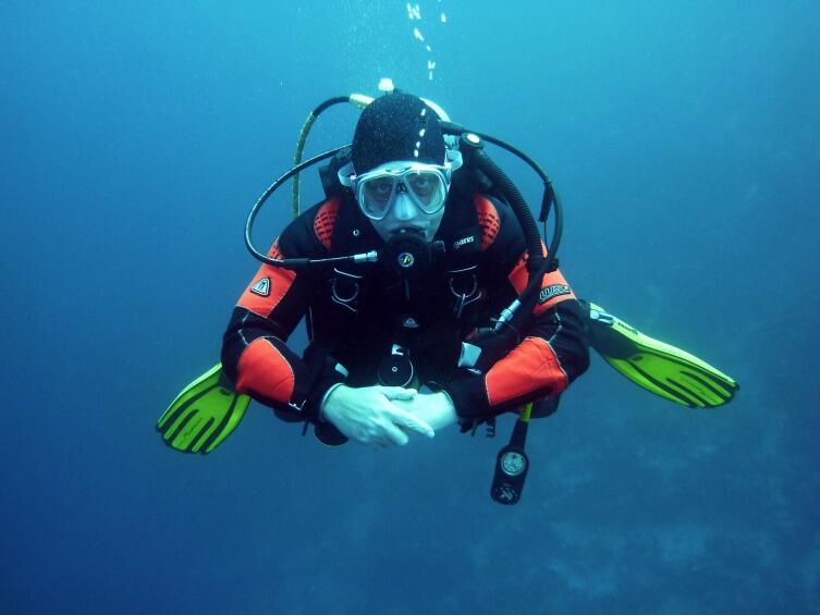 Как сделать безопасным первое погружение с аквалангом?