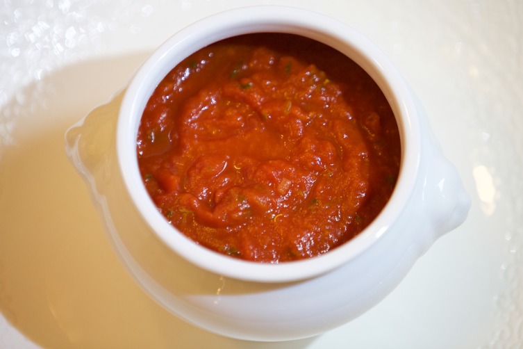 Припасы на зиму. Как приготовить вкусные томатные соусы?