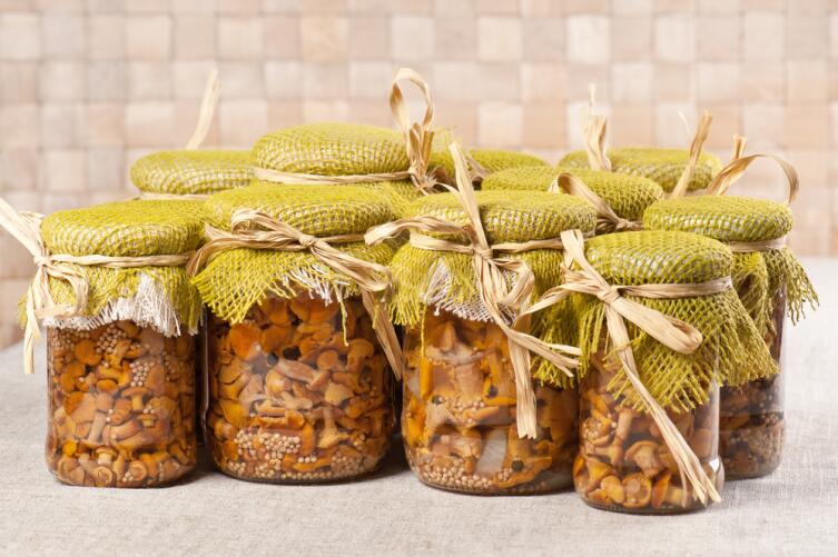 При консервировании грибов нужно тщательно соблюдать правила