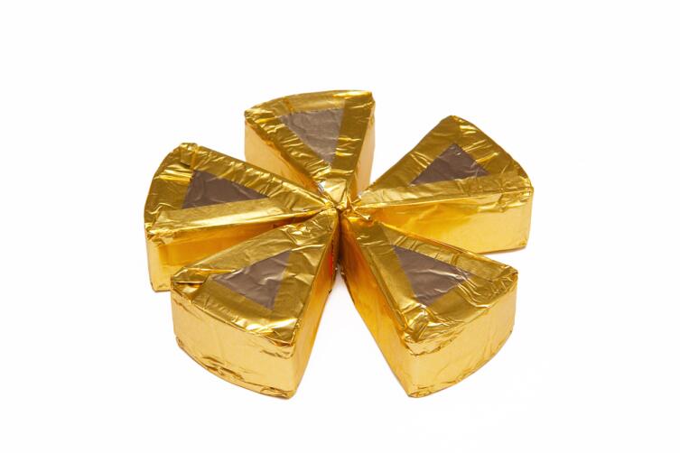 Подойдет любой плавленный сыр