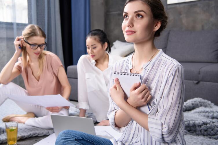 Все оптимисты постоянно мечтают Все оптимисты постоянно мечтают