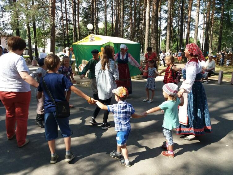 День поселка в Хвойной отмечают накануне Дня железнодорожника