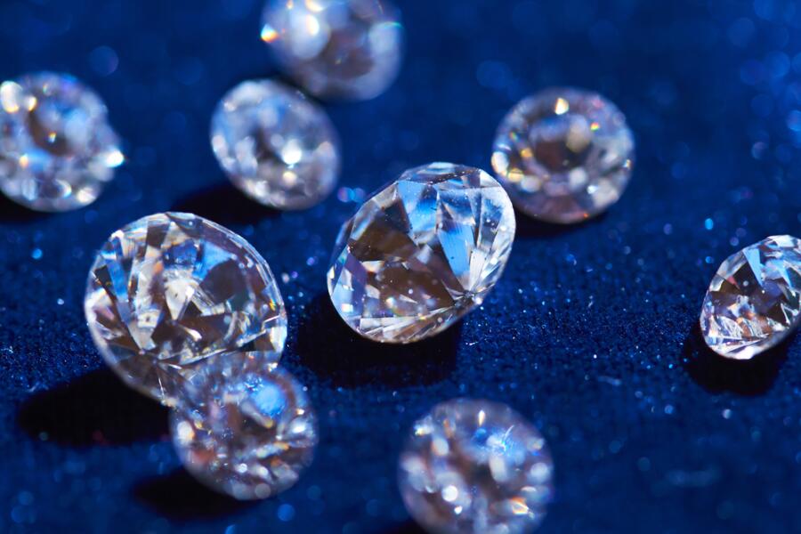 Когда на Земле появились алмазы?