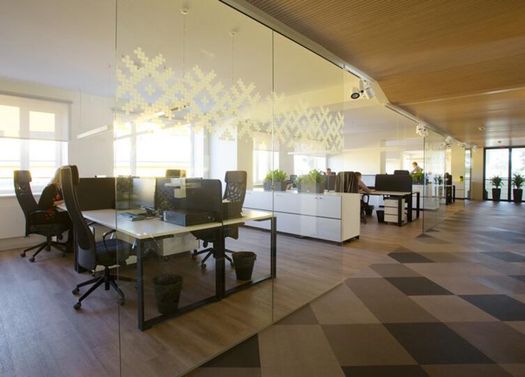 Перегородки из цельного стекла