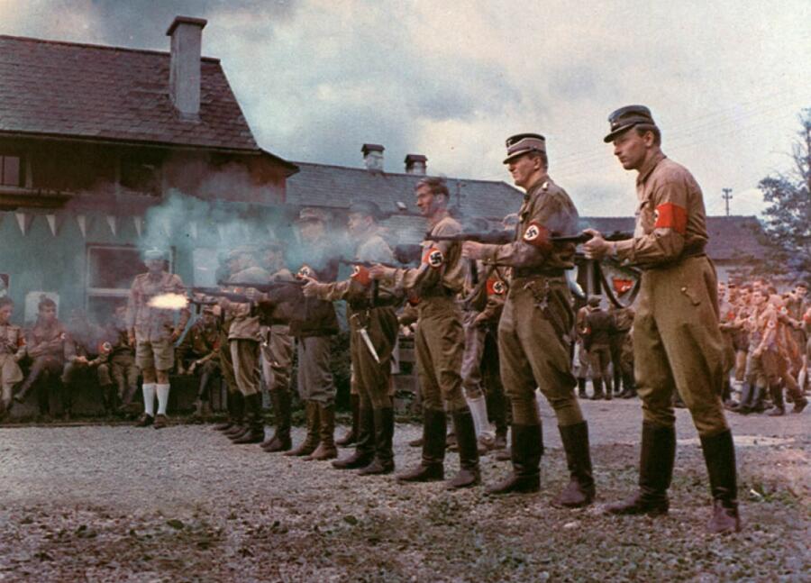 Кадр из фильма« Гибель богов»