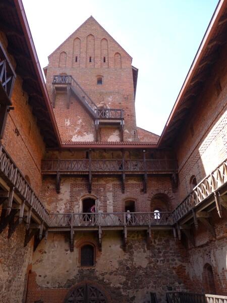 Вход в залы с галерей