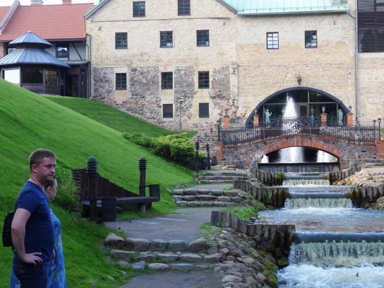 В парке Бельмонтас