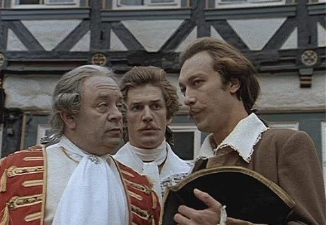 Леонид Броневой в роли герцога