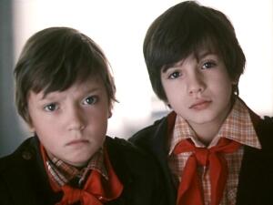 Какова история песен из фильма «Приключения Петрова и Васечкина»?