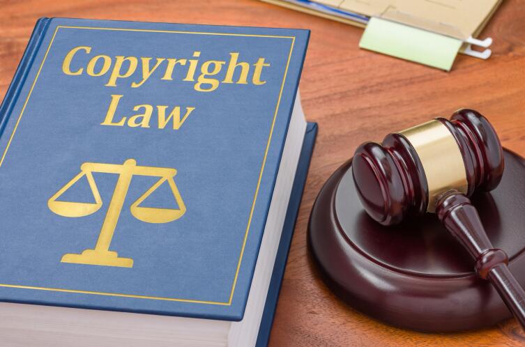 В чем разница между нарушением авторских прав и плагиатом?